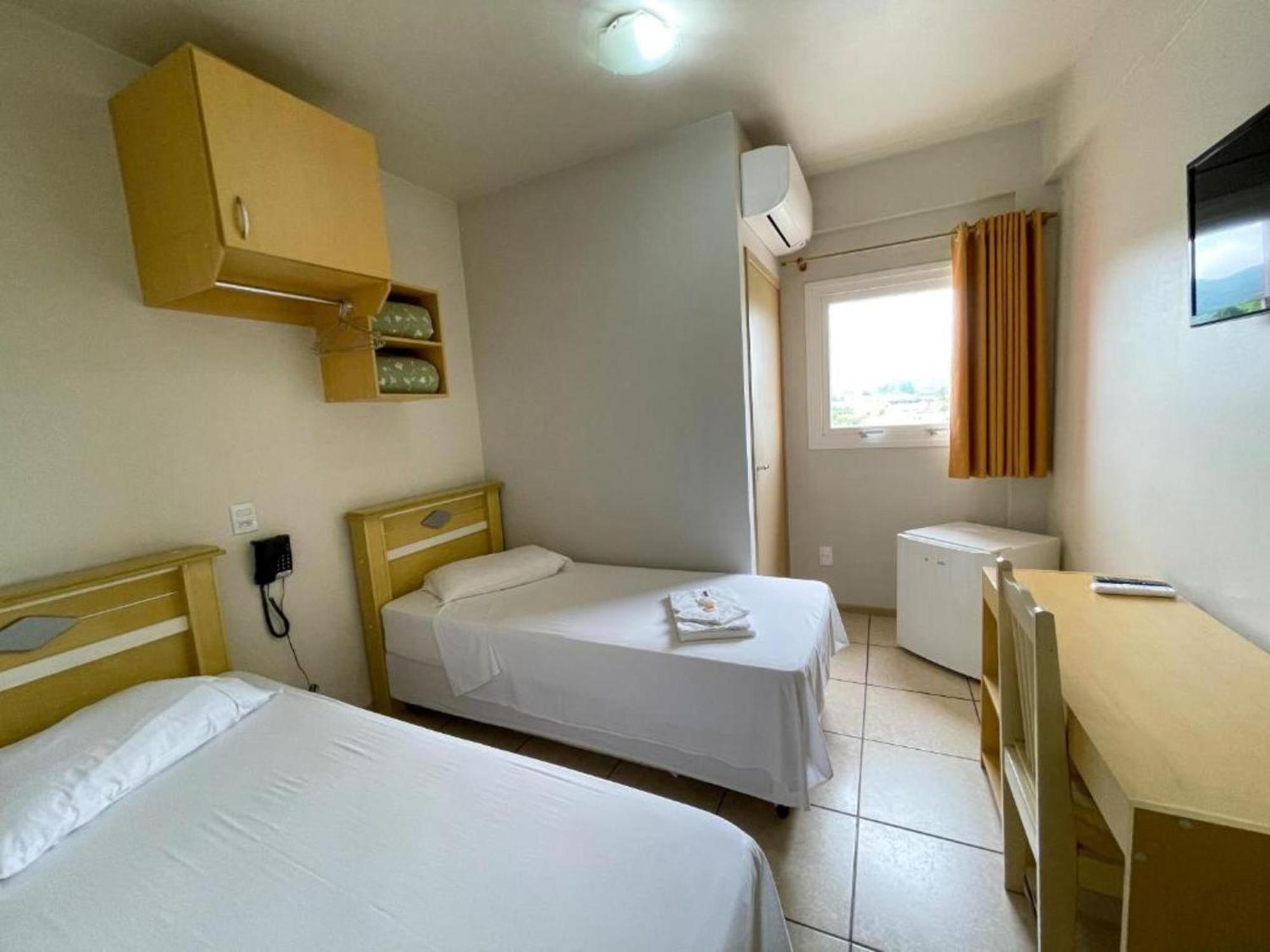 Andardac Hotel Guaramirim Zimmer foto
